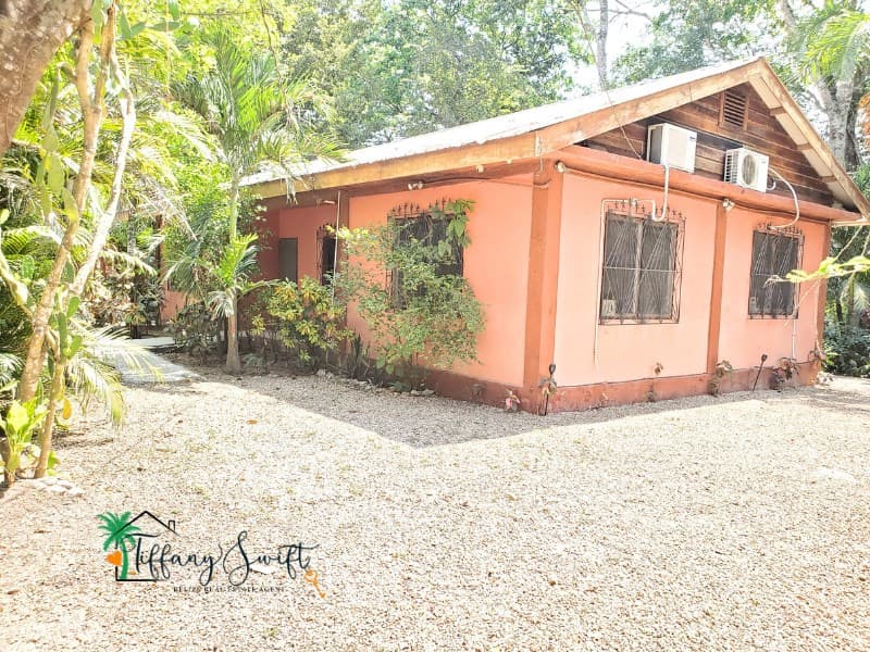 #4208 – Prime Riverfront Investment: Thriving Airbnb & Family Retreat