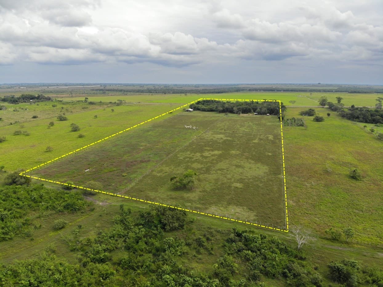 PARADISE RANCH NEAR SAN FELIPE, ORANGE WALK