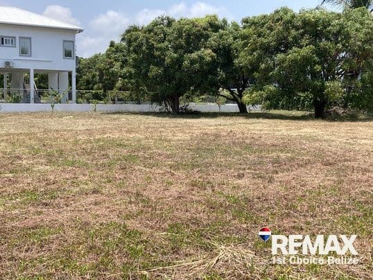 L3613 – Tropical Homesite in Savannah Community – Steps from Jaguar Reef