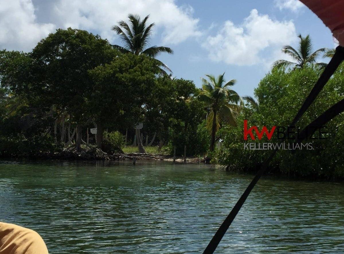 Monkeyman Caye, Turneffe Atoll, Belize City