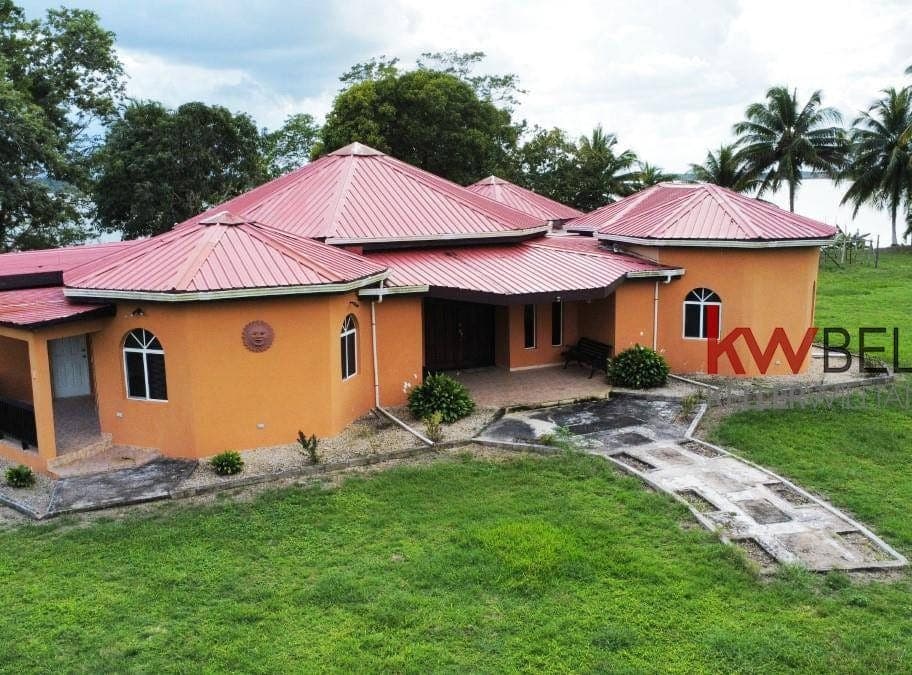 Stunning Property with 2000 Feet Lake Frontage, Orange Walk Town, Orange Walk District