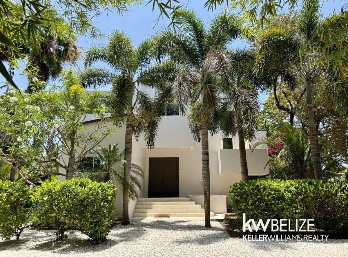 675 Placencia Road, Placencia, Stann Creek District