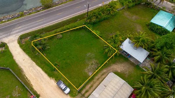 Uninterrupted Caribbean Sea Views – Prime Coastal Property in Punta Gorda Town!