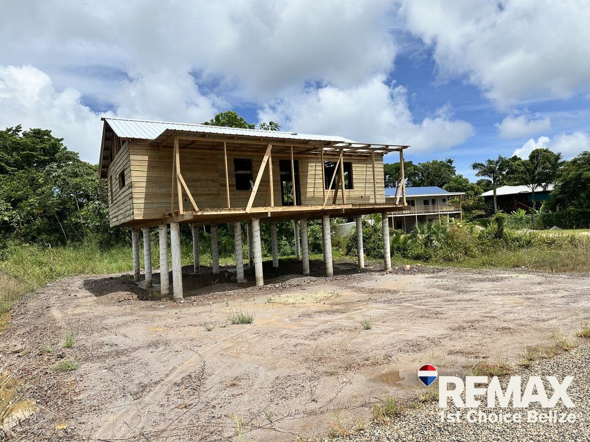 Vacant build ready lot in Savannah Homes Subdivision, Hopkins
